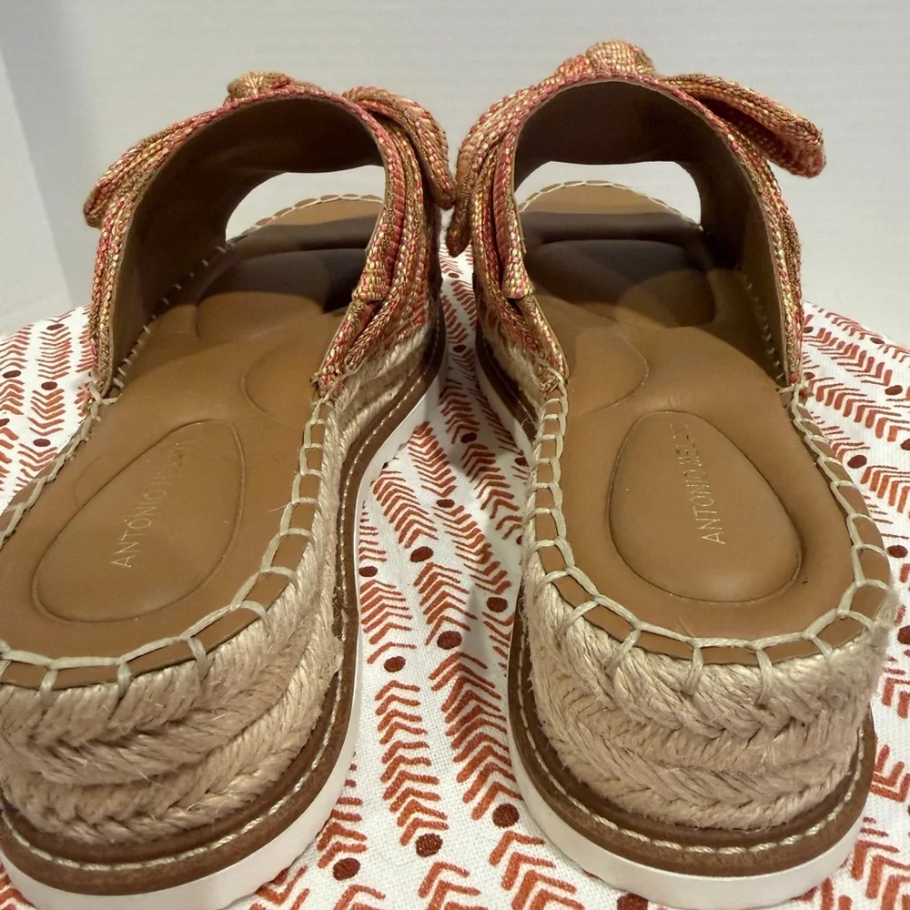 Antonio Melani Women's Multicolor Slide Sandals 8.5 look new leather upper